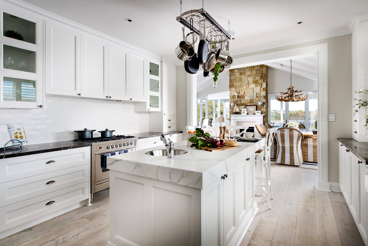 Must-Have Design Elements in Your Hamptons Style Kitchen