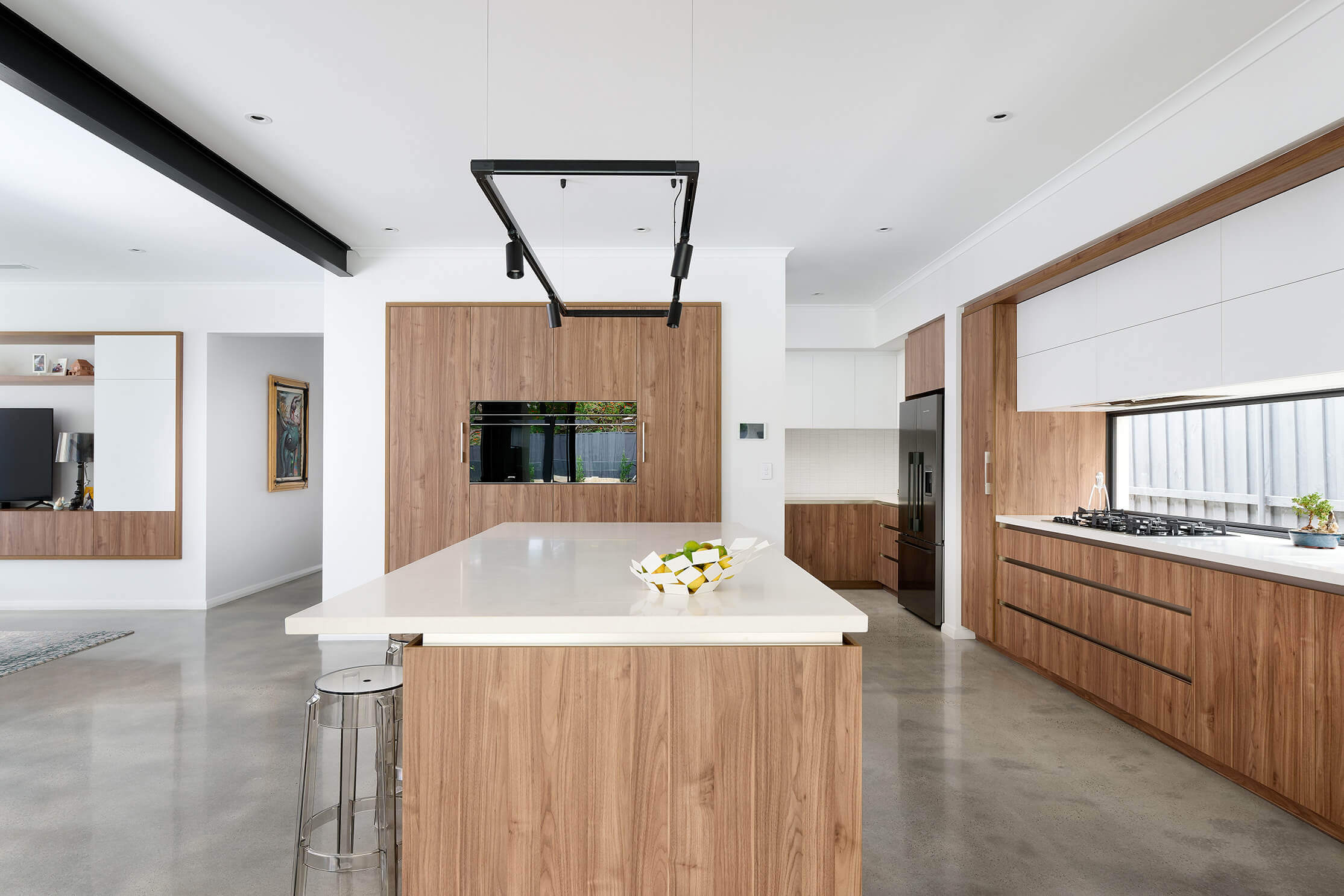 Kitchen-work-zones-and-modern-design-elements
